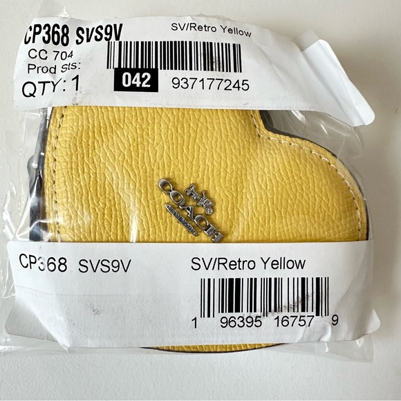 Coach Retro Yellow & Silver Leather Zip Heart Coin Case Bag Charm New - Picture 9 of 9